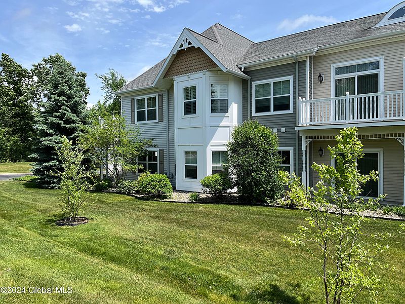 4th image of 705 Heather Lane