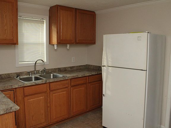 2nd image of 405 Mckinnon Drive