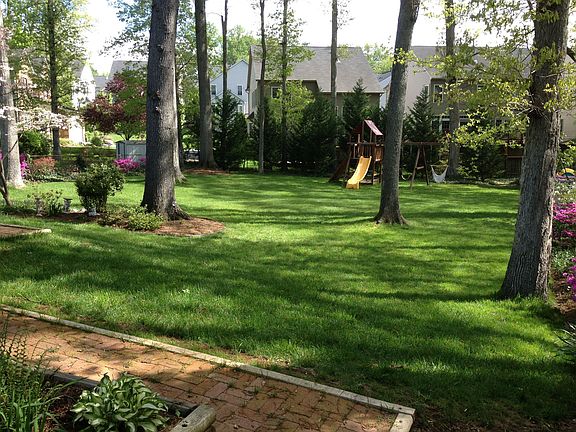 2nd image of 2627 Wooster Ct