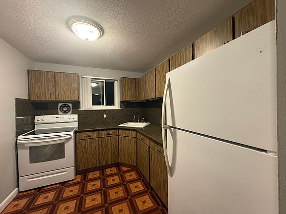 3rd image of 138 Store Ave #5S