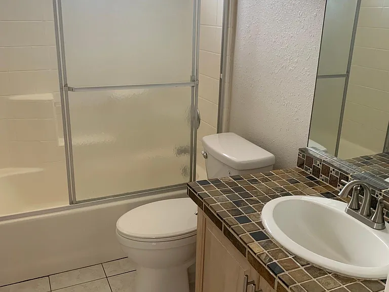 315 N 100 W — Photo 9