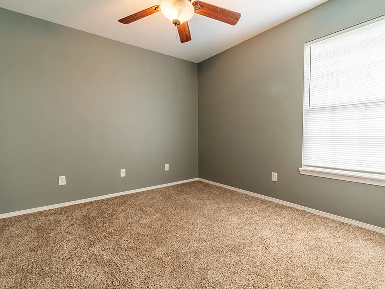 1040 Josie Kate Ln — Photo 13