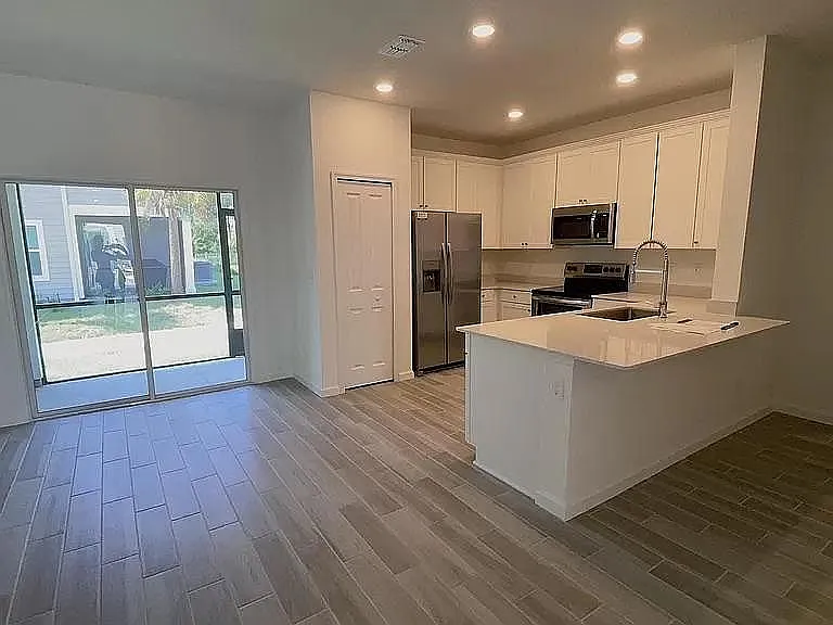 12586 NW 7th Pl — Photo 2