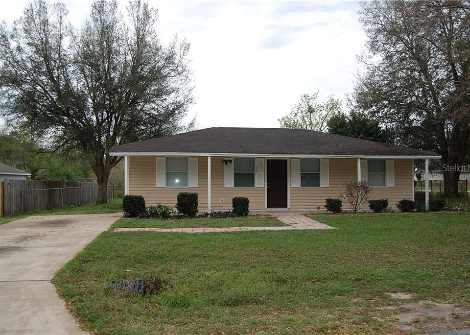 1st image of 12 Larch Dr