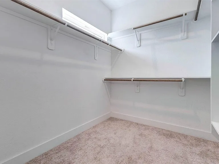 5407 Lee St — Photo 34