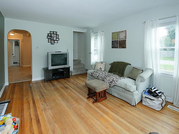 5th image of 1921 Park Ave