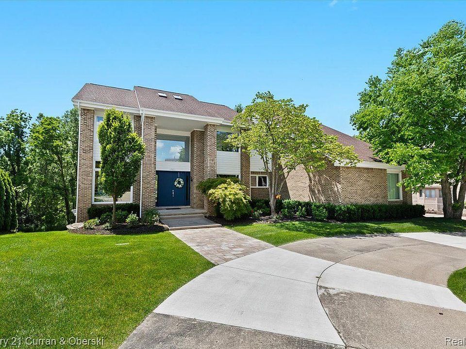 1st image of 17421 Rolling Woods Cir