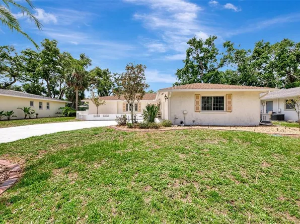 2924 Valley Forge St, Sarasota, FL 34231