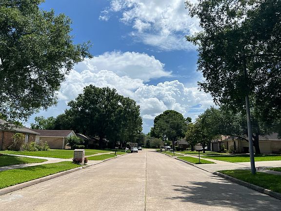5th image of 6215 Woodland Forest Dr