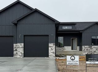 3118 Lakeview Ave, Hastings, NE 68901