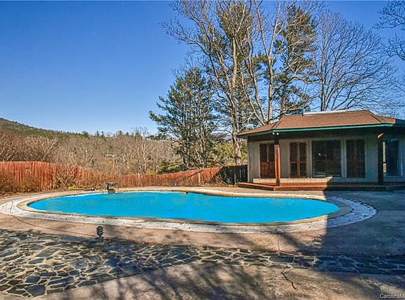 2nd image of 98 Boyd Estate Dr