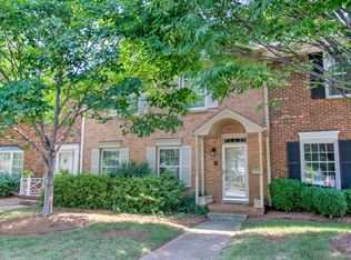 31 Fountain Manor Dr UNIT C, Greensboro, NC 27405