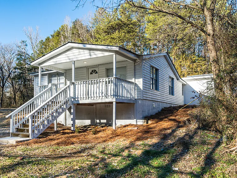 6016 New Castle Rd — Photo 5