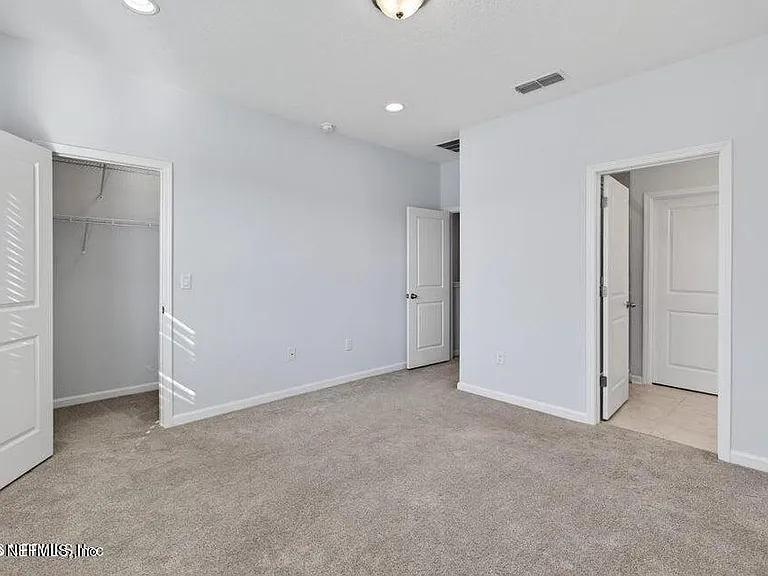 260 Brandon Lakes Dr — Photo 31