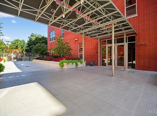 6340 Clayton Rd APT 302, Saint Louis, MO 63117