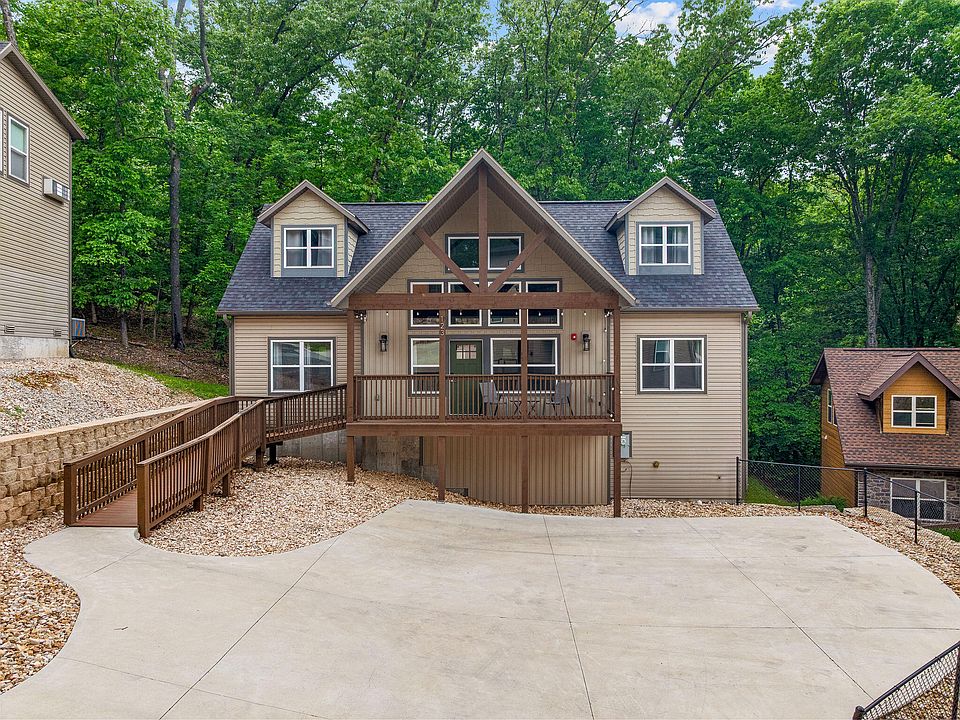 1st image of 123 Willow Oak Lane