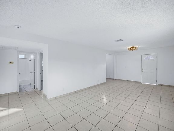 4th image of 663 W 14th St APT 1