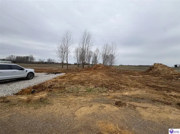 16 Owl Creek Dr, Vine Grove, KY 40175