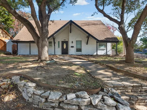 1102 NW 14th St, Grand Prairie, TX 75050