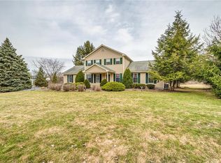 5998 Newport Rd, Camillus, NY 13031
