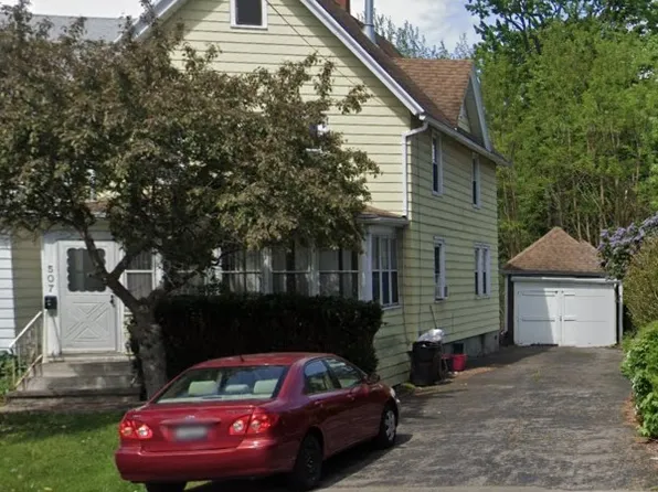 507 S Washington St, East Rochester, NY 14445