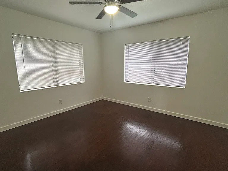 1220 NE 110th Ter #B — Photo 9