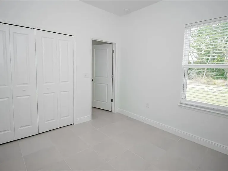 4033 SW 139th Street Rd — Photo 11