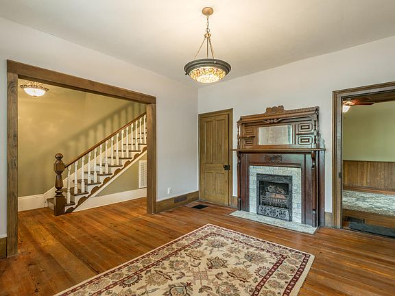 5th image of 214 McCaslin Ave