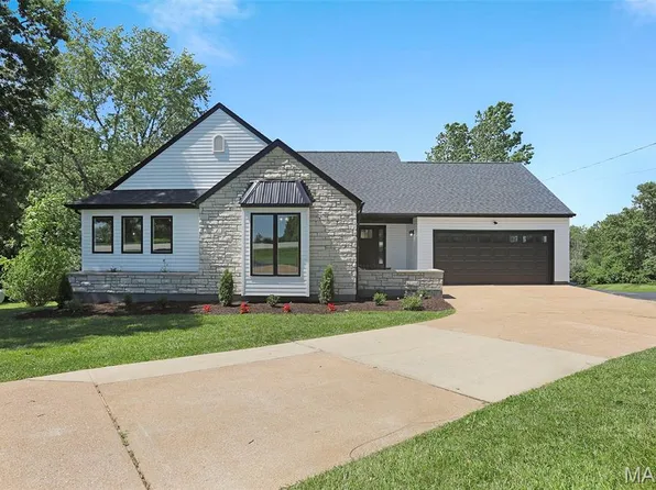 263 Old Highway 100, Villa Ridge, MO 63089