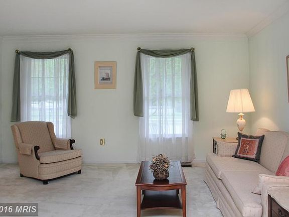 4th image of 423 Grasmere Dr
