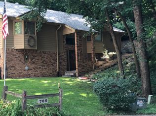 705 Jefferson Cir, Bellevue, NE 68005