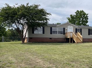 808 W Fleming Farm Dr, Inman, SC 29349