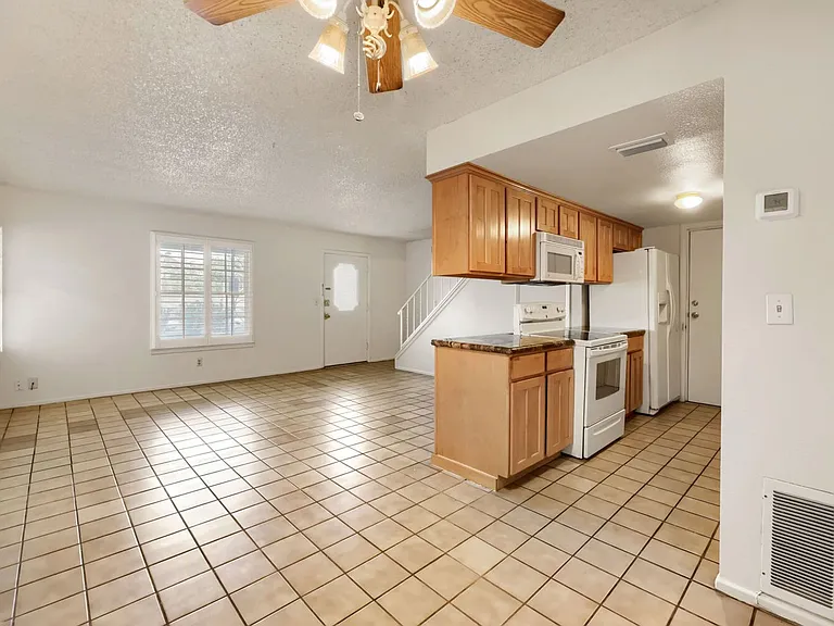 1377 Lorilyn Ave #3 — Photo 7