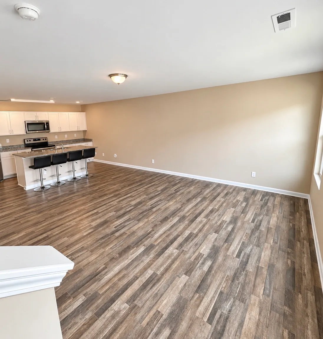3 bed, 2.5 bath, 1508 sqft, $1,700 — Photo 4