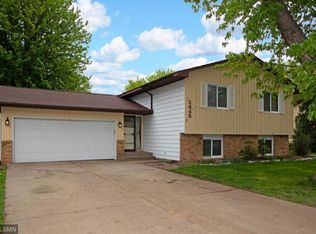 2645 Ridge Ln, Mounds View, MN 55112