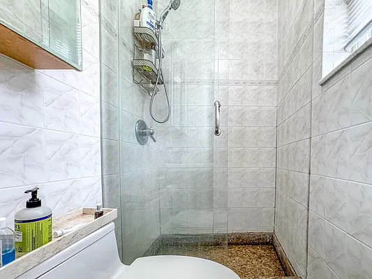 Rented by Gravity Real Estate Advisors | media 8