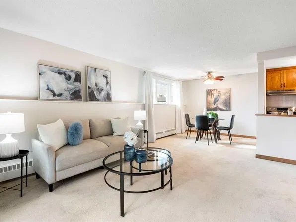 550 S Westwood Dr SW #101, Calgary, AB T3C 3T9