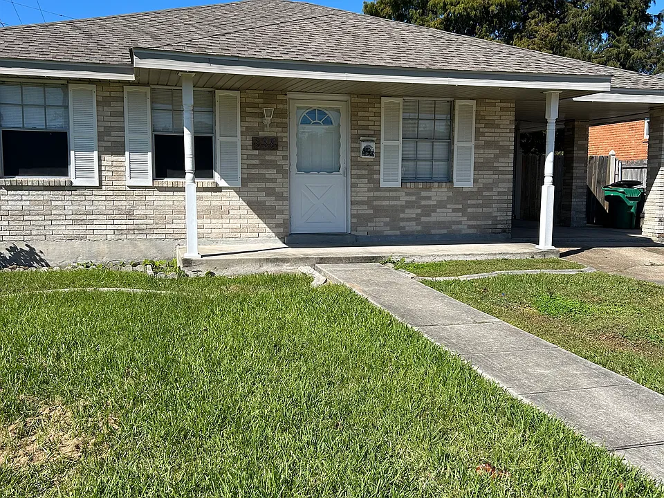 538 Diplomat St