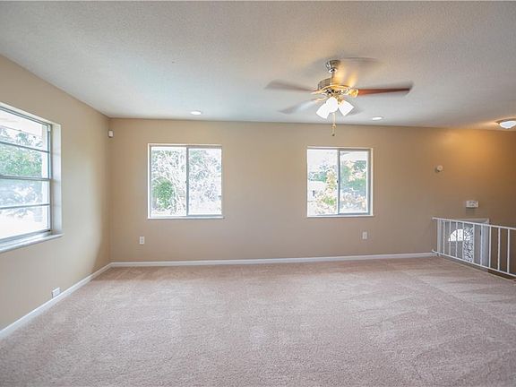 2nd image of 1738 Limewood Ln