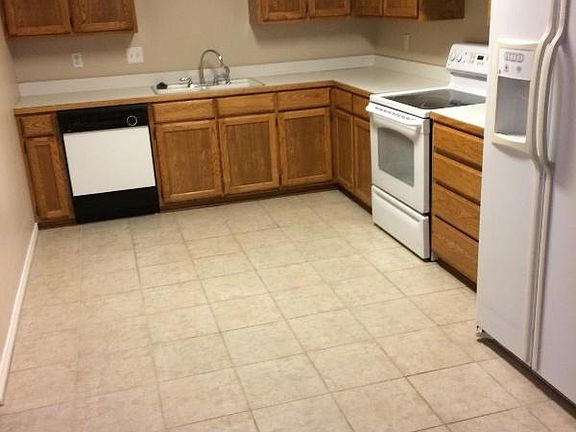 4th image of 1010 Prairie Wind Blvd