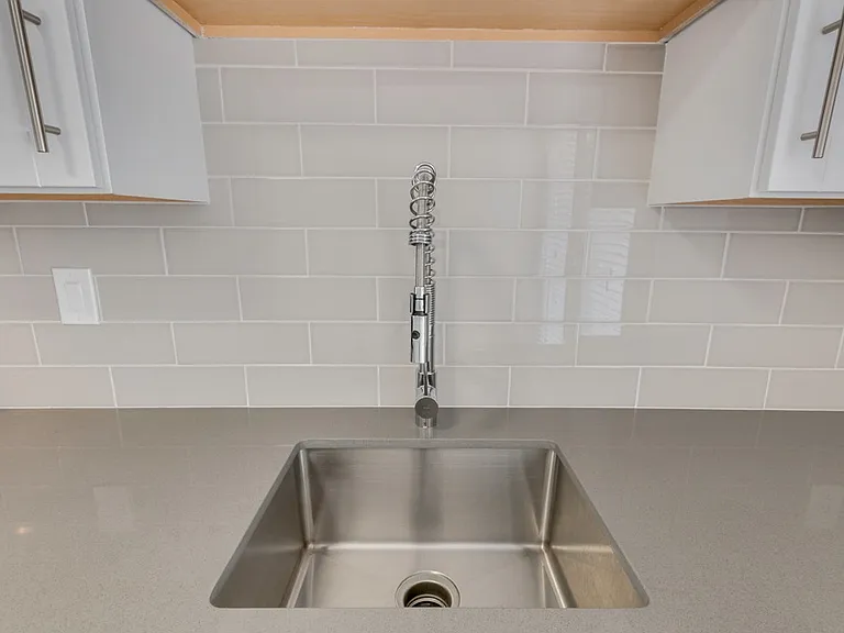 $0 First Month Rent! Remodeled 2 Bed Casita w/ Private Patio, W/D & Pool — Photo 11