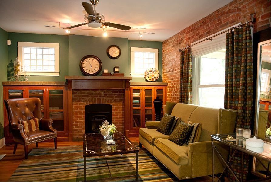 Larege LR exposed brick     