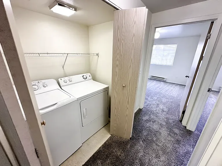 Winterhill Apartments — Photo 15