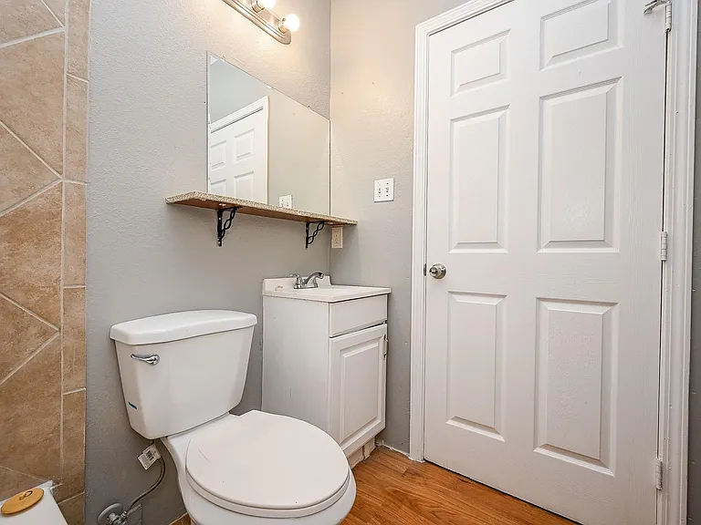 8007 Carver Rd — Photo 20