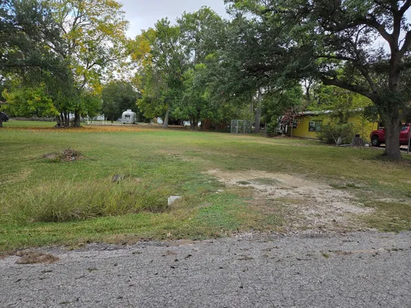 4718 Louise St, Seabrook, TX 77586
