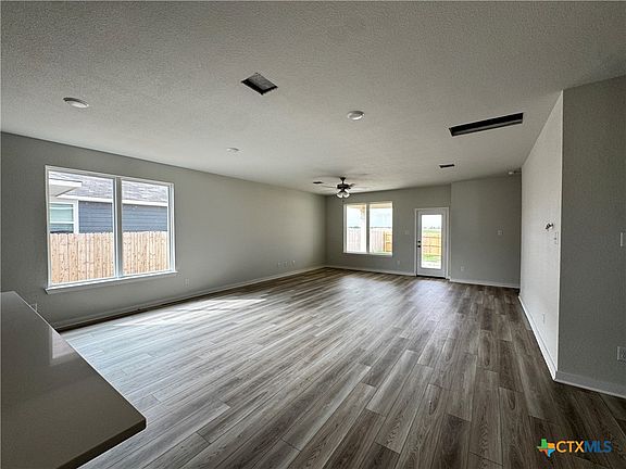 4th image of 7814 Harvey Dr
