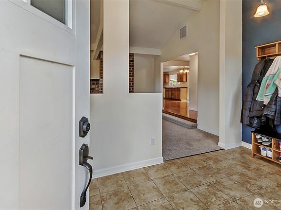 3rd image of 32318 110th Avenue SE