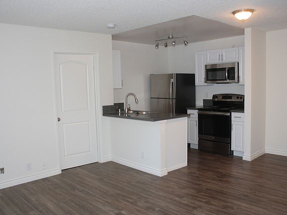 3rd image of 4124 Eagle Rock Blvd #306