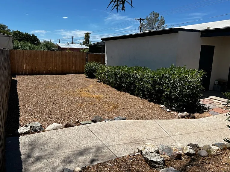 1527 E Silver St #2 — Photo 12
