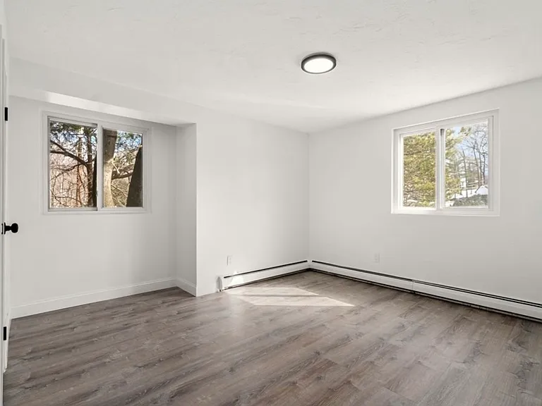 100 Fellsview Ter #105-B — Photo 4